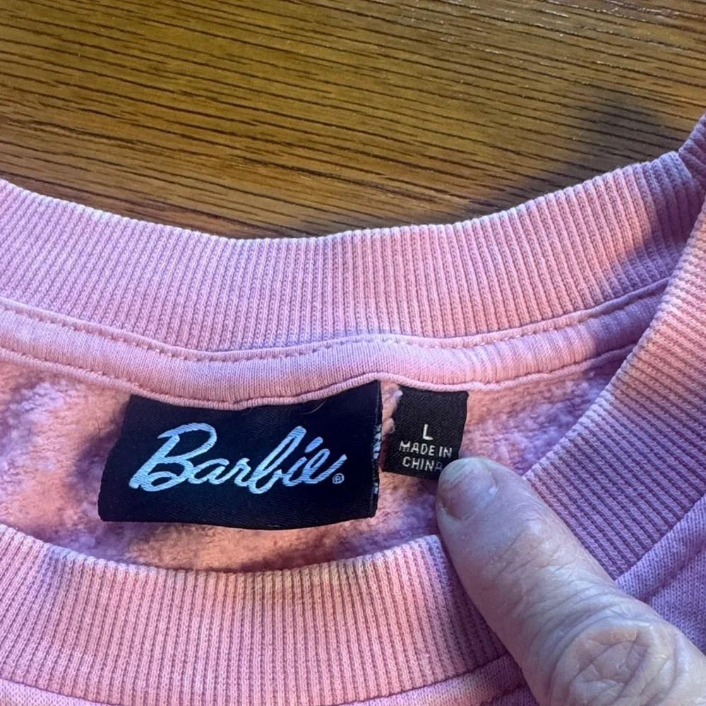 Barbie Light Pink Crewneck with Glitter Logo good used condition size L - Picture 4 of 4